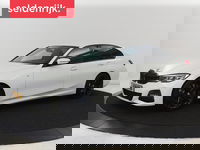 BMW 3-serie - 320i M Sport | Head-Up | Stoelverwarming | Leder/Alcantara | Carplay | Live Cockpit | Keyless | Sportstoelen | Climate control