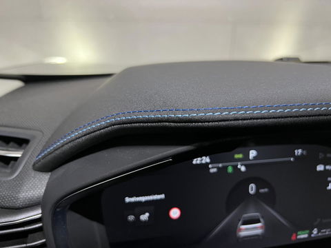 Lynk & Co 01 1.5 Plug-in Black Edition Sfeerver. 360° NAP