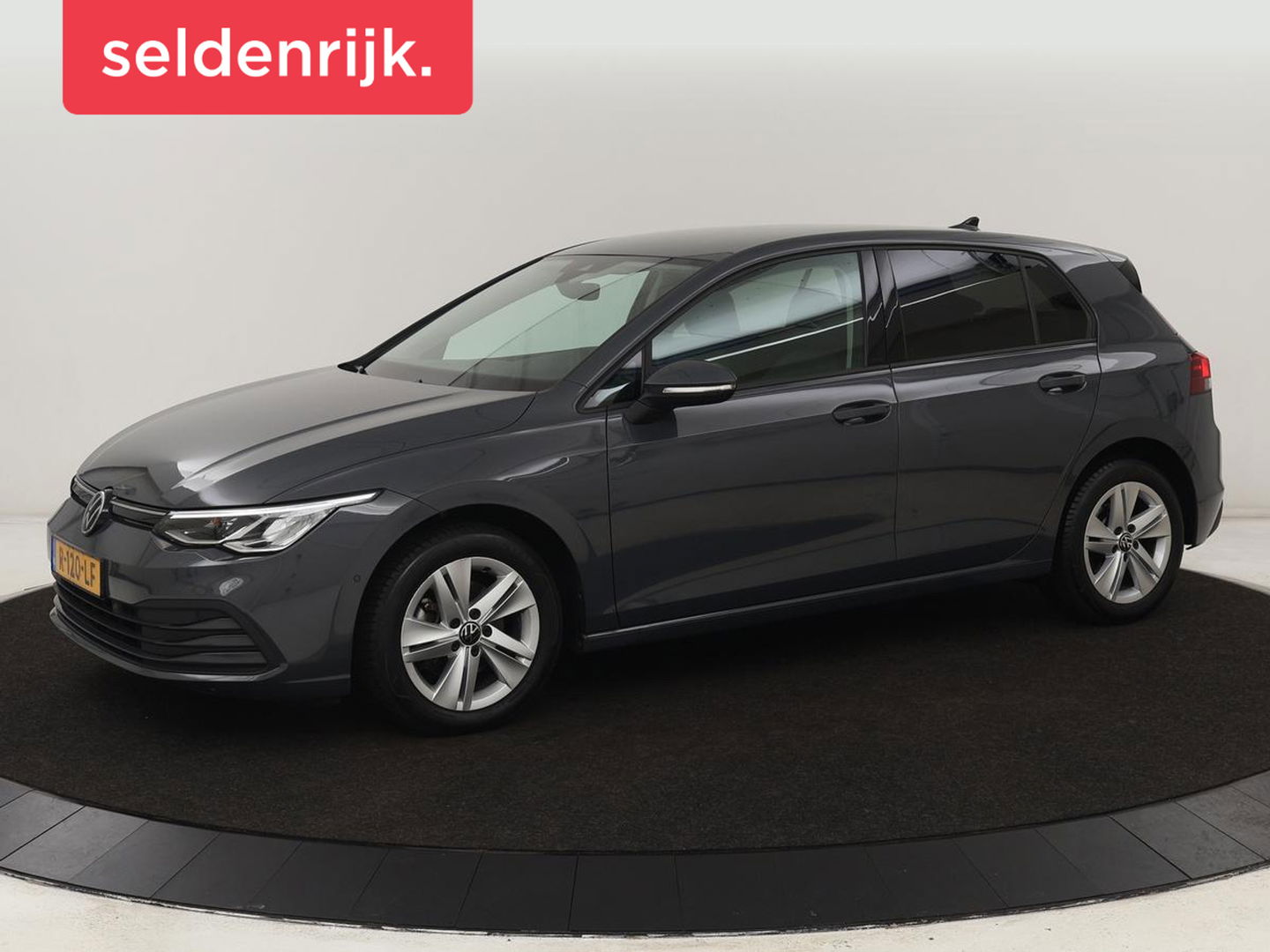 Volkswagen Golf 1.5 TSI Life Business | Adaptive Cruise | Stoelverwarming | Camera | Memory | Carplay | Navigatie | Sfeerverlichting
