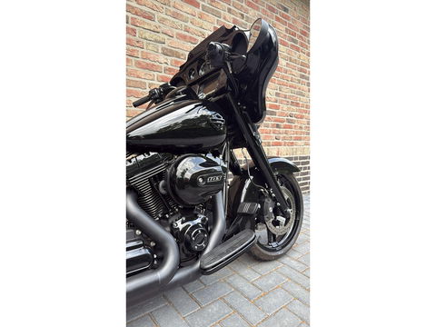 Harley Davidson 103 FLHX Street Glide Streetglide CVO Blackout