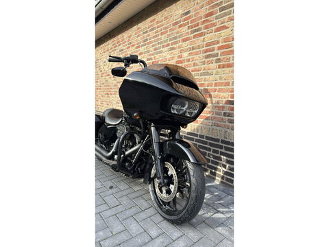 Harley Davidson 103 FLTRXS Road Glide Special Roadglide blackout