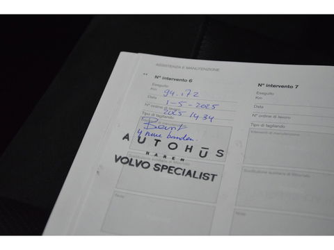 Volvo XC60 T4 R-Design | Panoramadak | Elektrische stoel | Trekhaak 2300KG | Cruise Control |