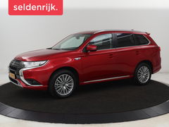Mitsubishi Outlander 2.4 PHEV Intense | Trekhaak | Stoelverwarming | Leder/Alcantara | Camera | Carplay | Navigatie | Full LED | Cruise control | Plug In
