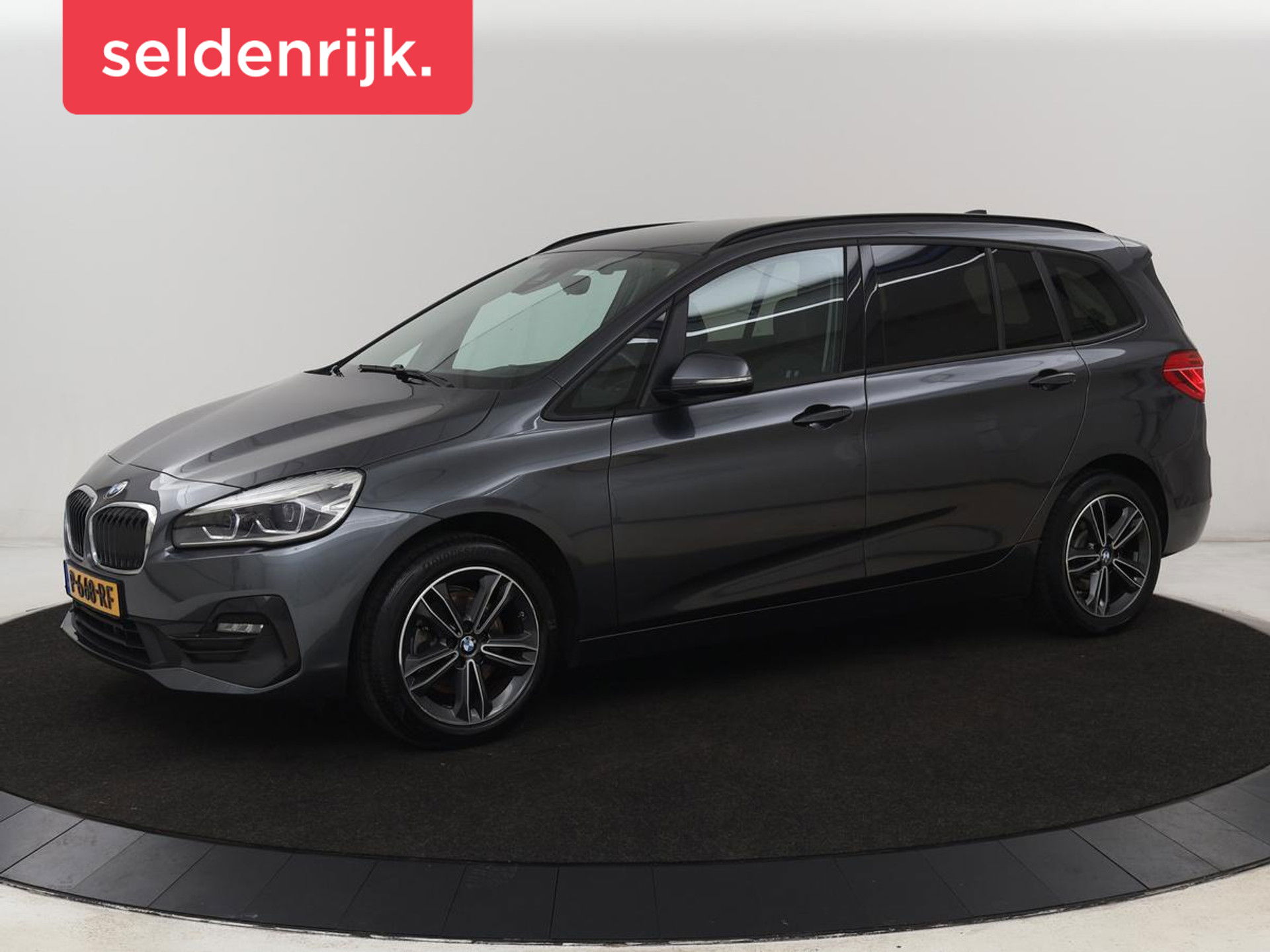 BMW 2 Serie Gran Tourer 218i High Executive 7-persoons | Sport Line | Head-Up | Trekhaak | Sportstoelen | Full LED | Navigatie | Climate control | Parkeerhulp | Cruise control