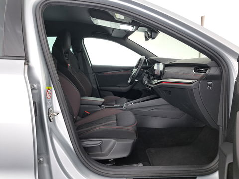 Škoda Octavia 1.4 TSI RS IV PHEV BUSINESS (INCL-BTW) Aut. *MICROFIBRE | DIGI-COCKPIT | HEATED-SPORTSEATS | CRUISE | AMBIENT-LIGHT | NAVI-FULLMAP | DAB | CARPLAY | SHIFTPADDLES | LANE-ASSIST | FULL-LED | 18 "ALU*