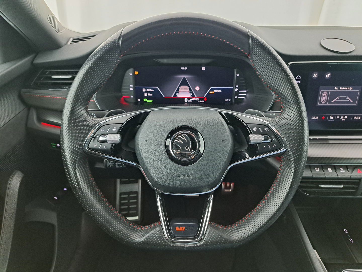 Škoda Octavia 1.4 TSI RS IV ( Plug-In ) Business (INCL-BTW) Aut. *MICROFIBRE | DIGI-COCKPIT | HEATED-SPORTSEATS | CRUISE | AMBIENT-LIGHT | NAVI-FULLMAP | DAB | CARPLAY | SHIFTPADDLES | LANE-ASSIST | FULL-LED | 18 "ALU*