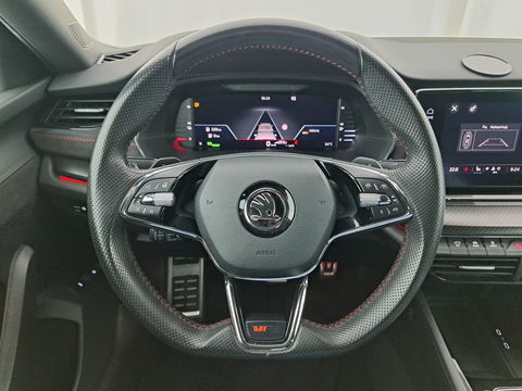 Škoda Octavia 1.4 TSI RS IV PHEV BUSINESS (INCL-BTW) Aut. *MICROFIBRE | DIGI-COCKPIT | HEATED-SPORTSEATS | CRUISE | AMBIENT-LIGHT | NAVI-FULLMAP | DAB | CARPLAY | SHIFTPADDLES | LANE-ASSIST | FULL-LED | 18 "ALU*