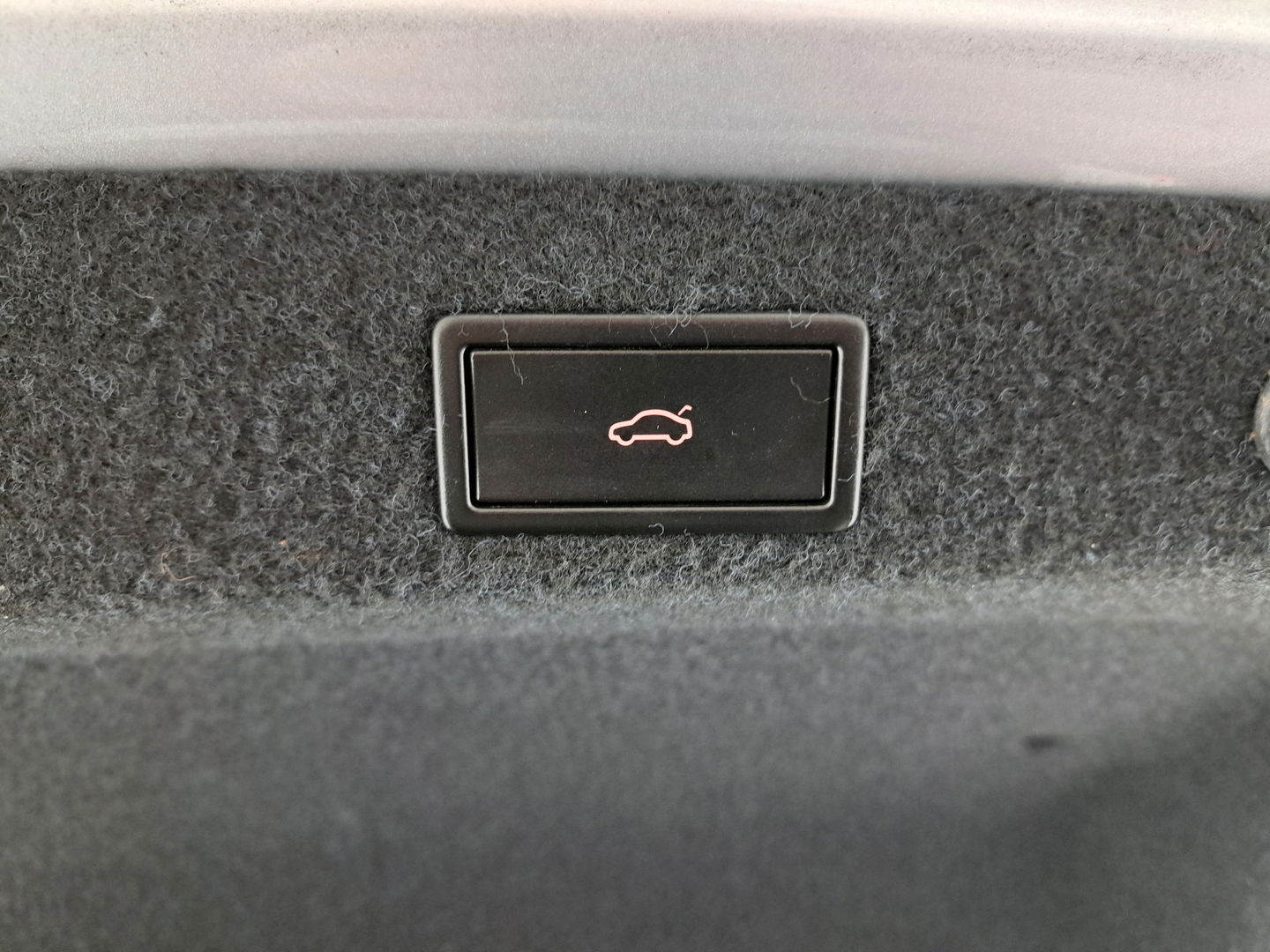 Škoda Octavia 1.4 TSI RS IV ( Plug-In ) Business (INCL-BTW) Aut. *MICROFIBRE | DIGI-COCKPIT | HEATED-SPORTSEATS | CRUISE | AMBIENT-LIGHT | NAVI-FULLMAP | DAB | CARPLAY | SHIFTPADDLES | LANE-ASSIST | FULL-LED | 18 "ALU*