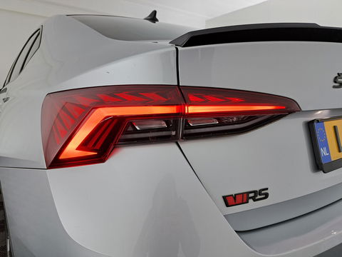 Škoda Octavia 1.4 TSI RS IV PHEV BUSINESS (INCL-BTW) Aut. *MICROFIBRE | DIGI-COCKPIT | HEATED-SPORTSEATS | CRUISE | AMBIENT-LIGHT | NAVI-FULLMAP | DAB | CARPLAY | SHIFTPADDLES | LANE-ASSIST | FULL-LED | 18 "ALU*