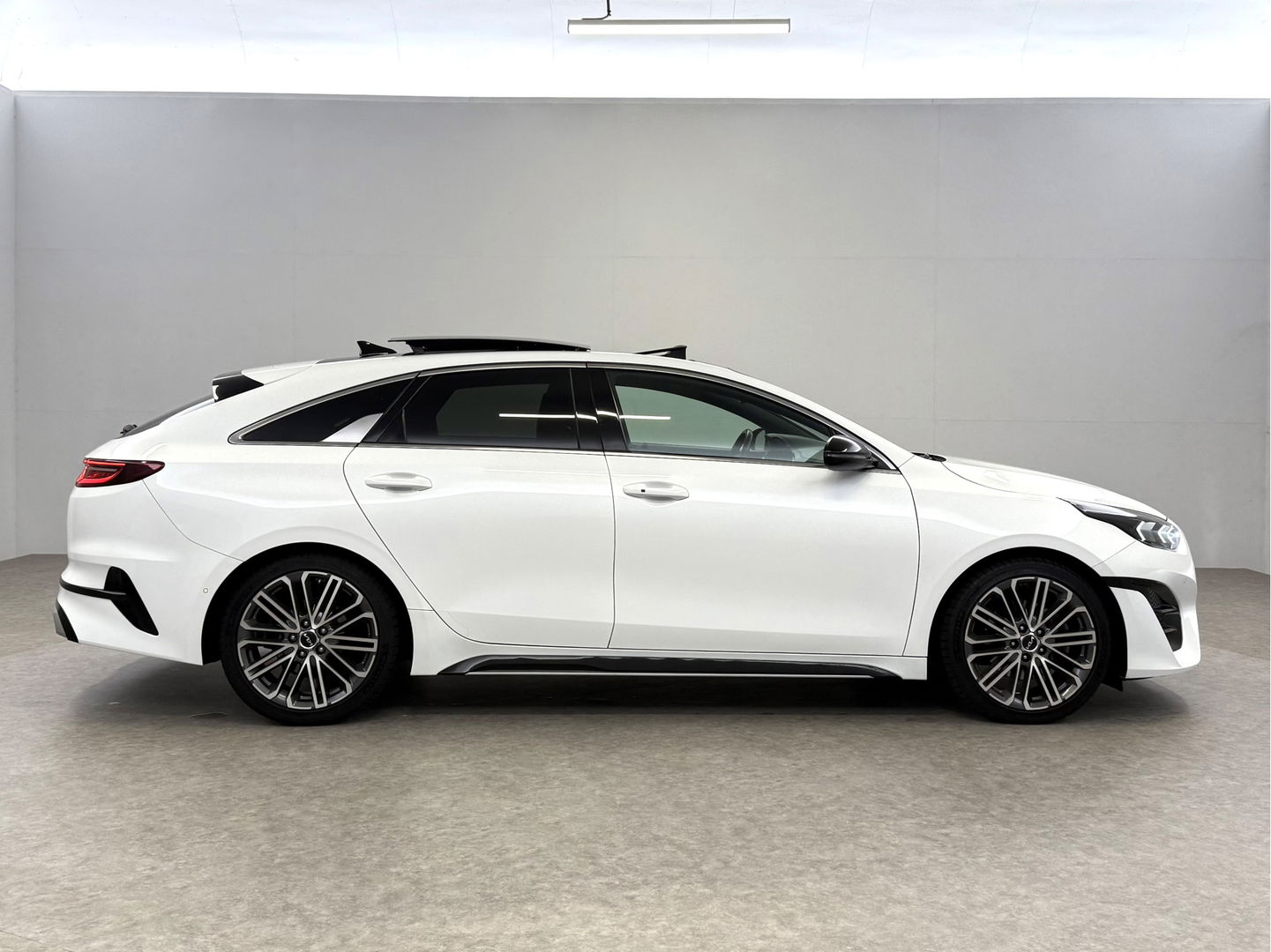 Kia ProCeed 1.5 T-GDi GT-PlusLine | Pano | Virtual | Camera | JBL | Adap. Cruise | Memory | Navi | NAP