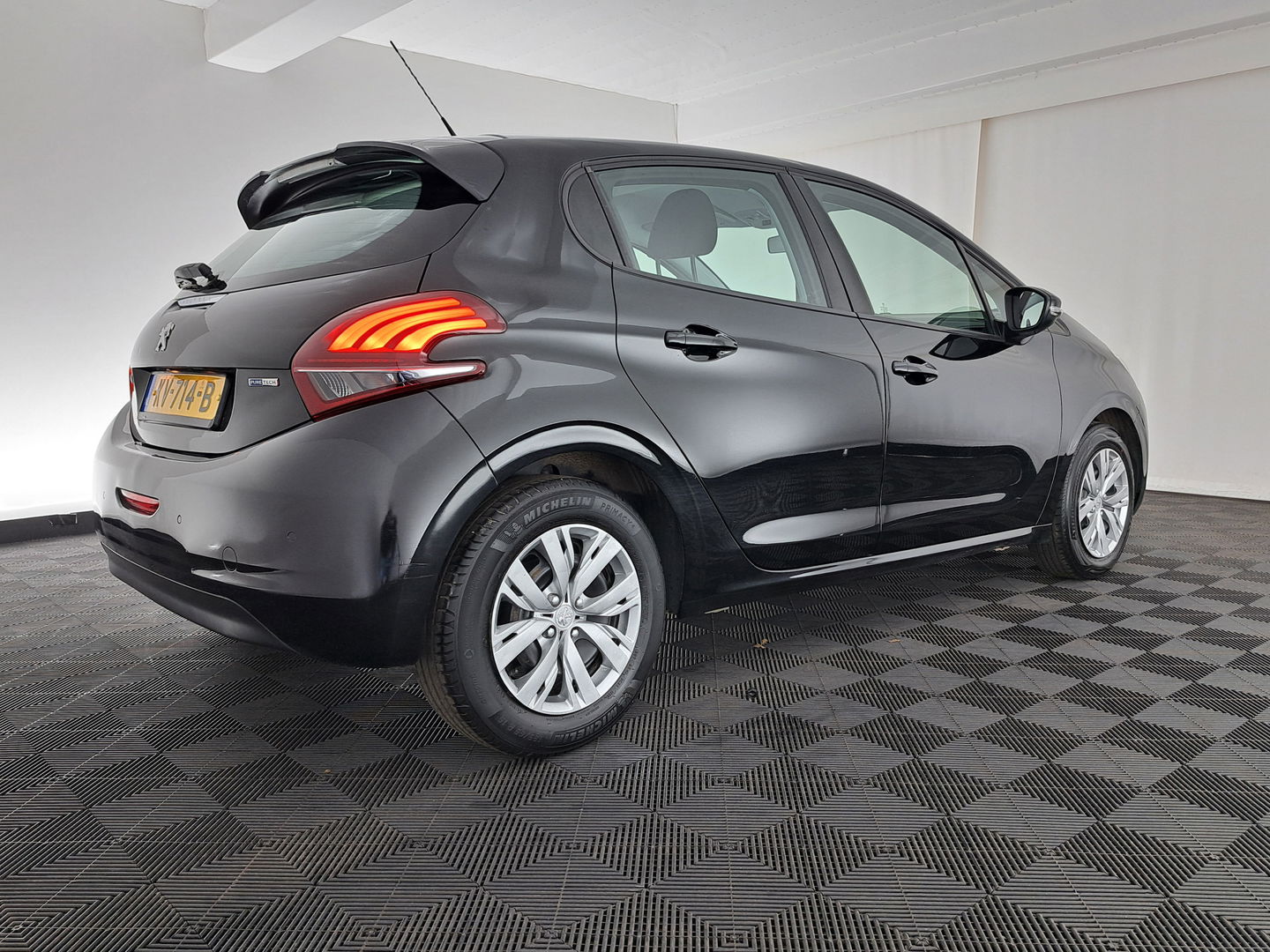 Peugeot 208 1.2 PureTech Blue Lion *AIRCO | NAVI | PDC*