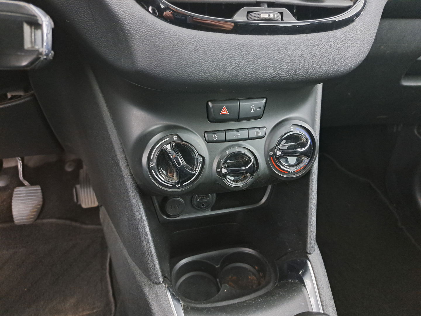 Peugeot 208 1.2 PureTech Blue Lion *AIRCO | NAVI | PDC*