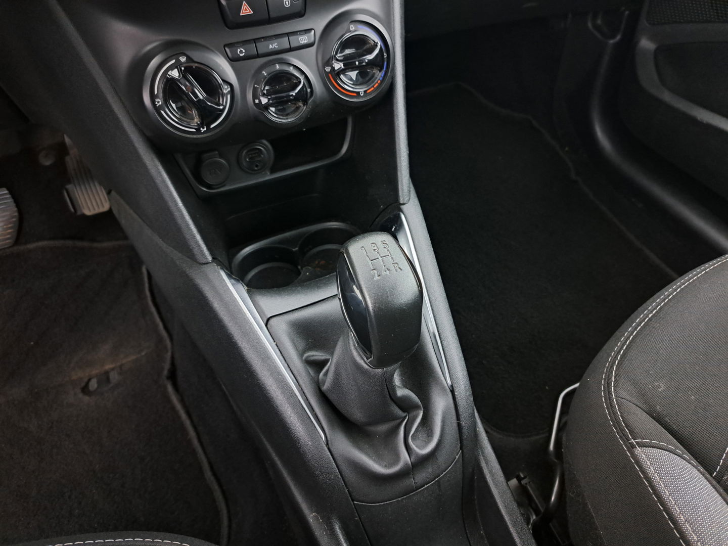 Peugeot 208 1.2 PureTech Blue Lion *AIRCO | NAVI-FULLMAP | COMFORT-SEATS | CRUISE | PDC*