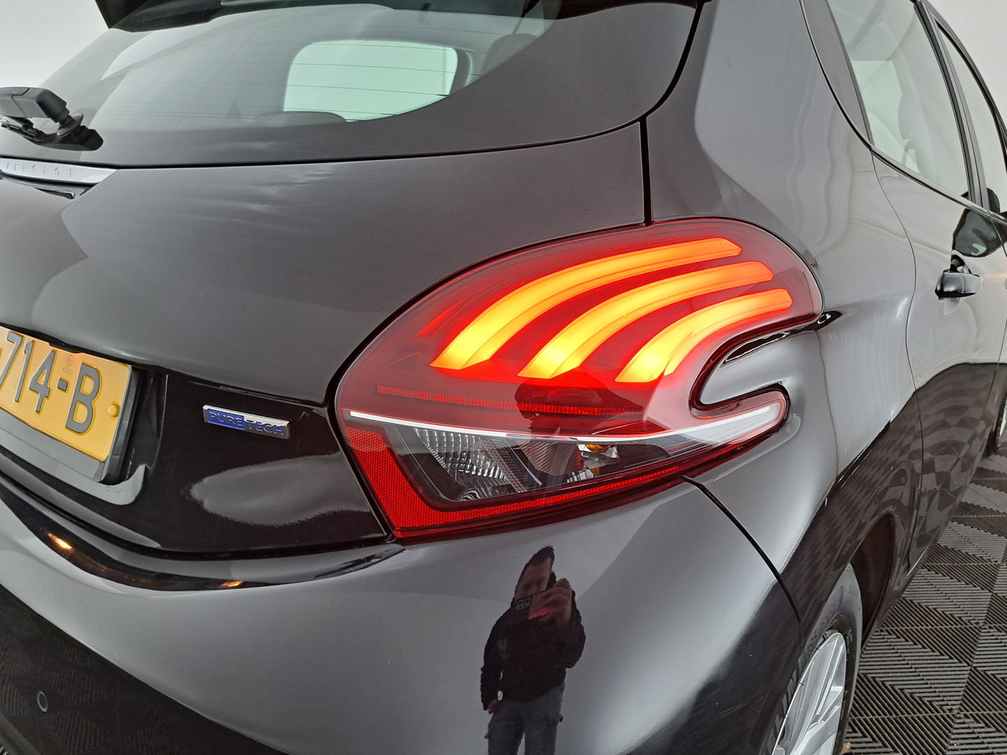 Peugeot 208 1.2 PureTech Blue Lion *AIRCO | NAVI | PDC*