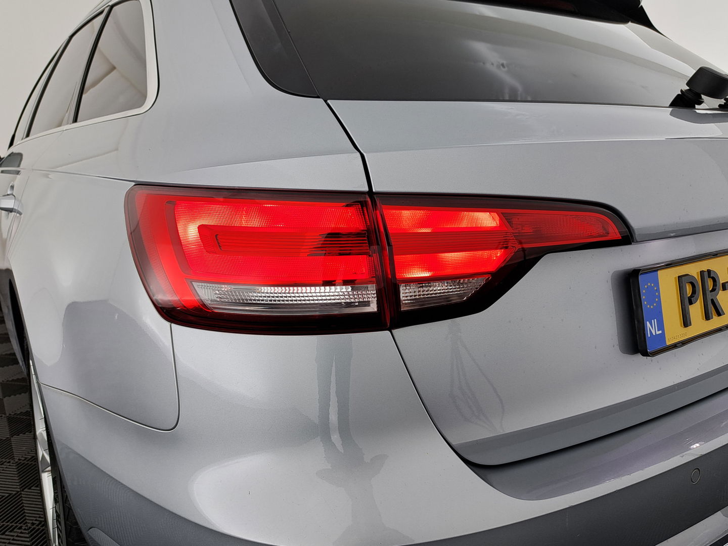 Audi A4 Avant 2.0 TDI ultra Sport Pro Line S (INCL-BTW) *AUT | SPORT SEAT | VIRTUAL | TOWBAR | 17 INCH*