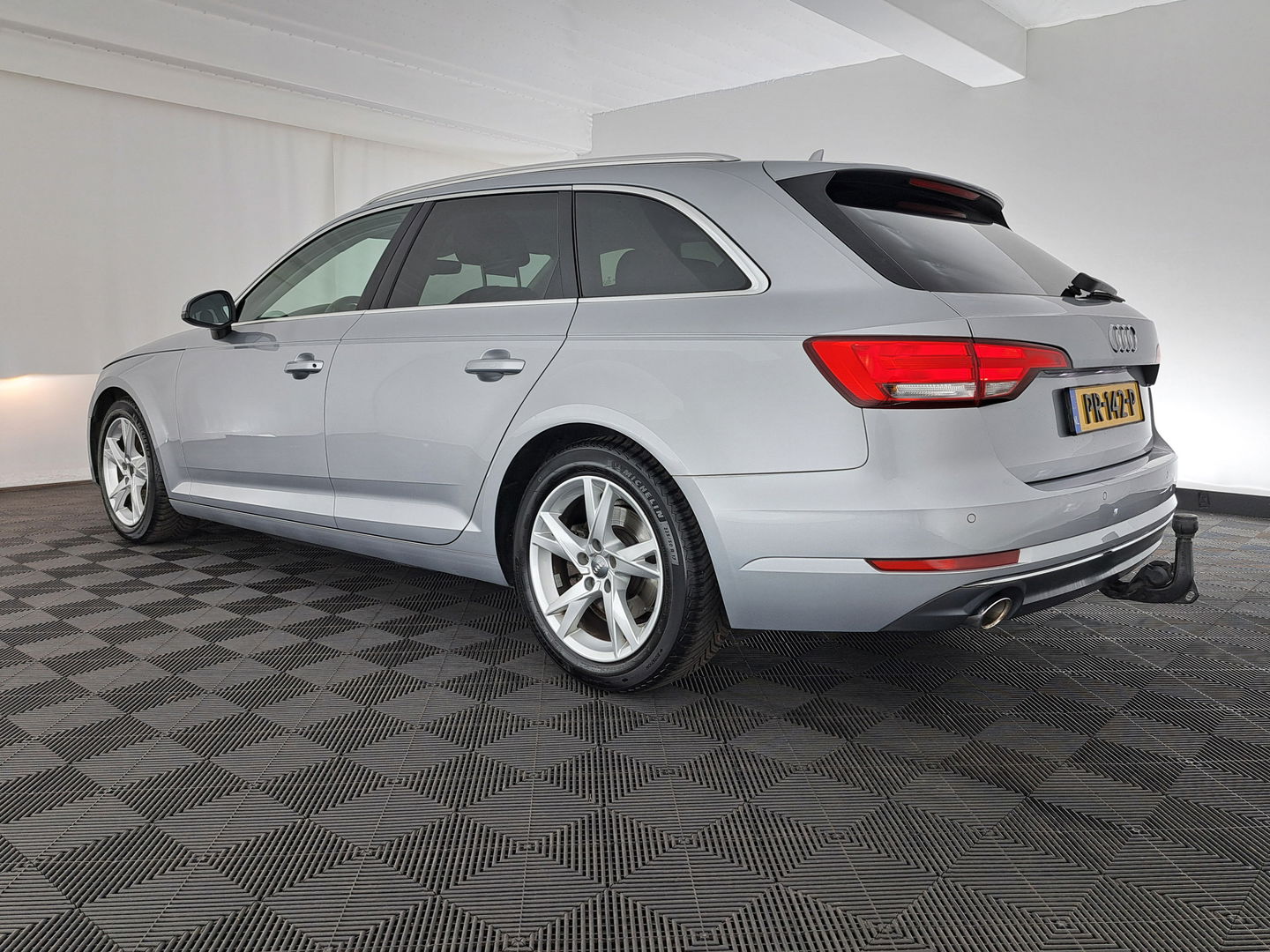Audi A4 Avant 2.0 TDI ultra Sport Pro Line S (INCL-BTW) *AUT | SPORT SEAT | VIRTUAL | TOWBAR | 17 INCH*