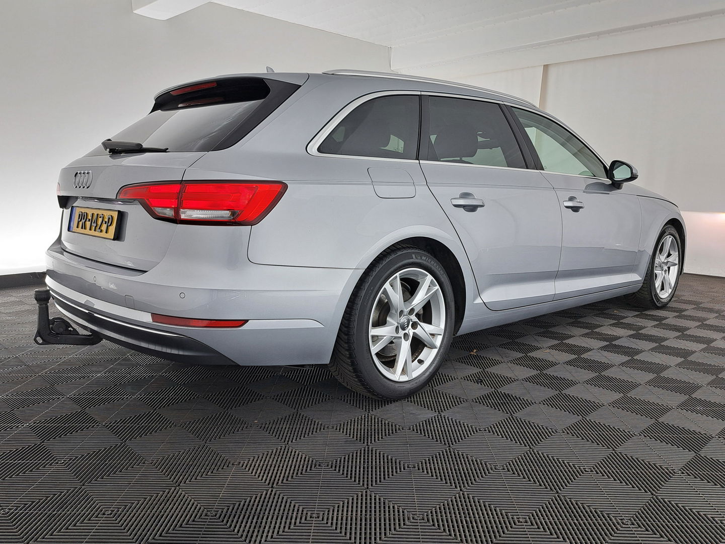 Audi A4 Avant 2.0 TDI ultra Sport Pro Line S (INCL-BTW) *AUT | SPORT SEAT | VIRTUAL | TOWBAR | 17 INCH*