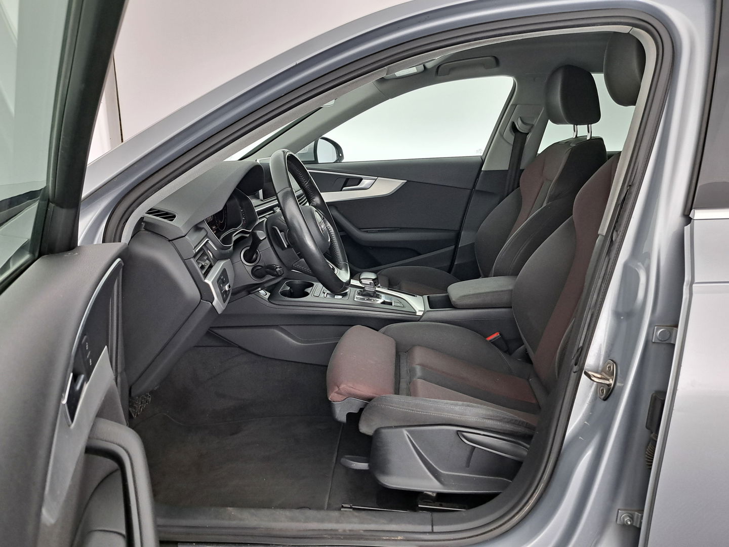 Audi A4 Avant 2.0 TDI ultra Sport Pro Line S (INCL-BTW) *AUT | SPORT SEAT | VIRTUAL | TOWBAR | 17 INCH*