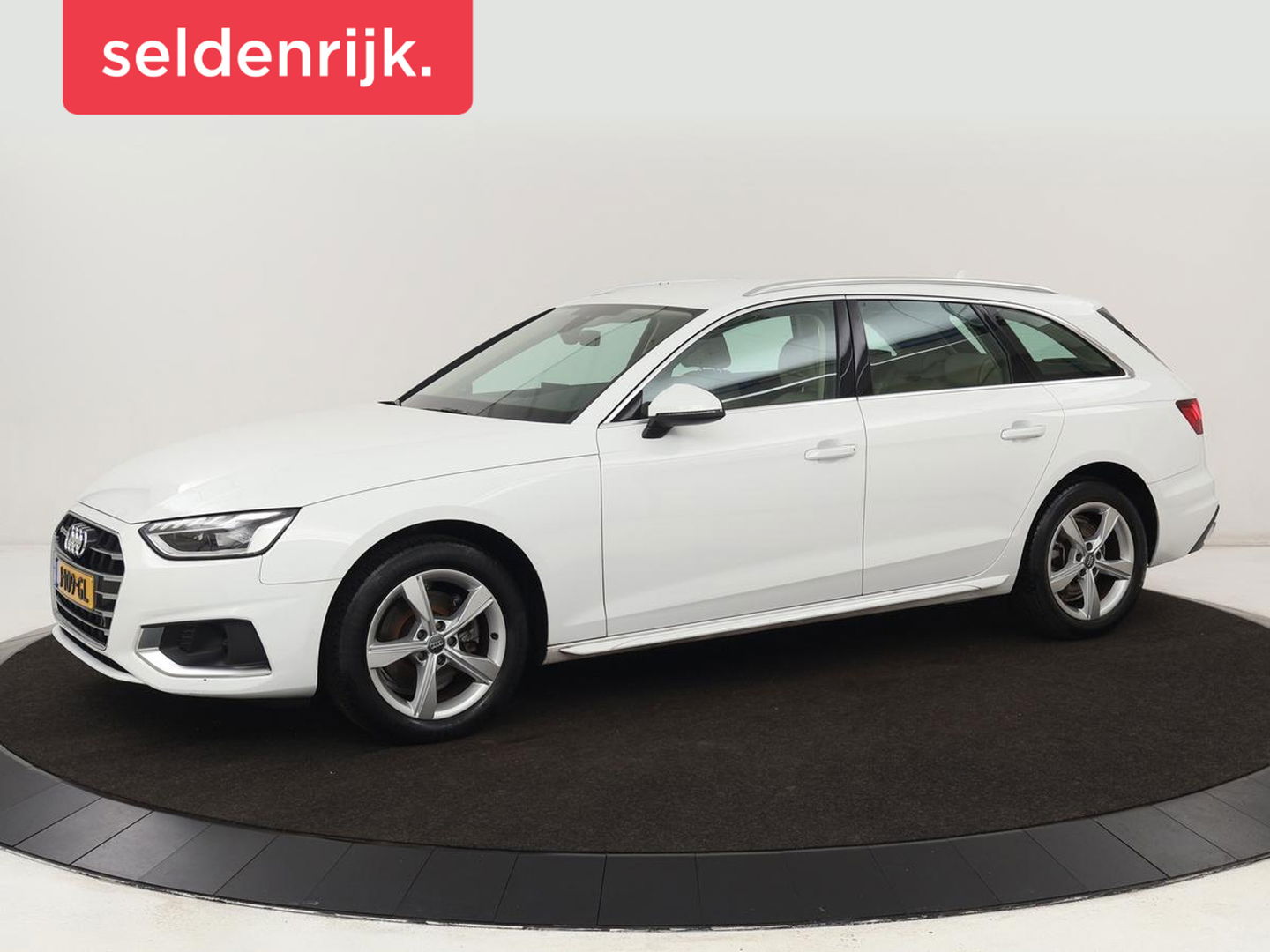 Audi A4 35 TDI Launch Edition Business | Leder | Carplay | Virtual Cockpit | Navigatie | Full LED | Parkeerhulp | Audi Sound | Climate control | Cruise control | Bluetooth