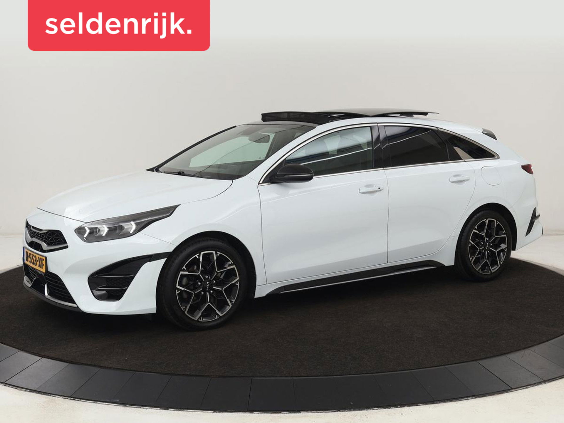 Kia ProCeed 1.0 T-GDi GT-Line | Panoramadak | Stoel & stuurverwarming | Carplay | Leder/Alcanatara | Full LED | Adaptive cruise | Navigatie | Keyless | Digital Cockpit