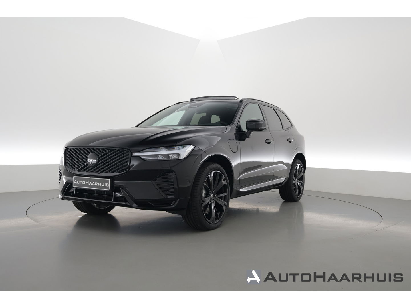 Volvo XC60 2.0 T6 Plug-in hybrid AWD Plus Black Edition | Pano | 360Cam | Stoel- Stuurverw. | Memory | Harman Kardon | CarPlay | 21''