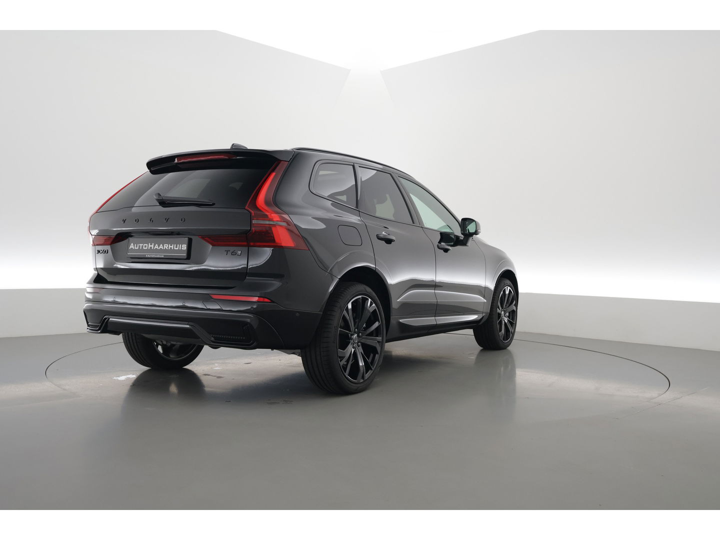 Volvo XC60 2.0 T6 Plug-in hybrid AWD Plus Black Edition | Pano | 360Cam | Stoel- Stuurverw. | Memory | Harman Kardon | CarPlay | 21''