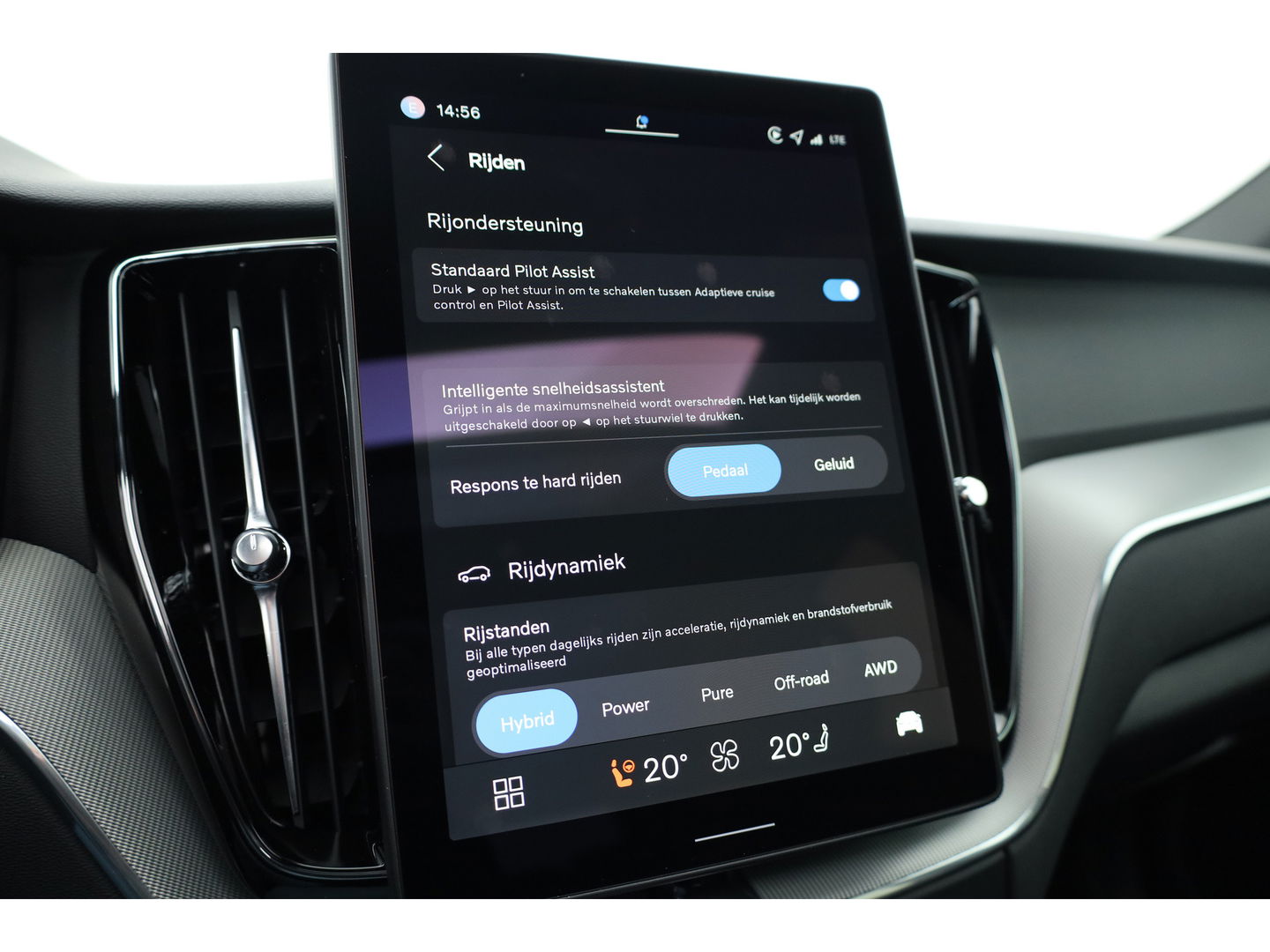 Volvo XC60 2.0 T6 Plug-in hybrid AWD Plus Black Edition | Pano | 360Cam | Stoel- Stuurverw. | Memory | Harman Kardon | CarPlay | 21''