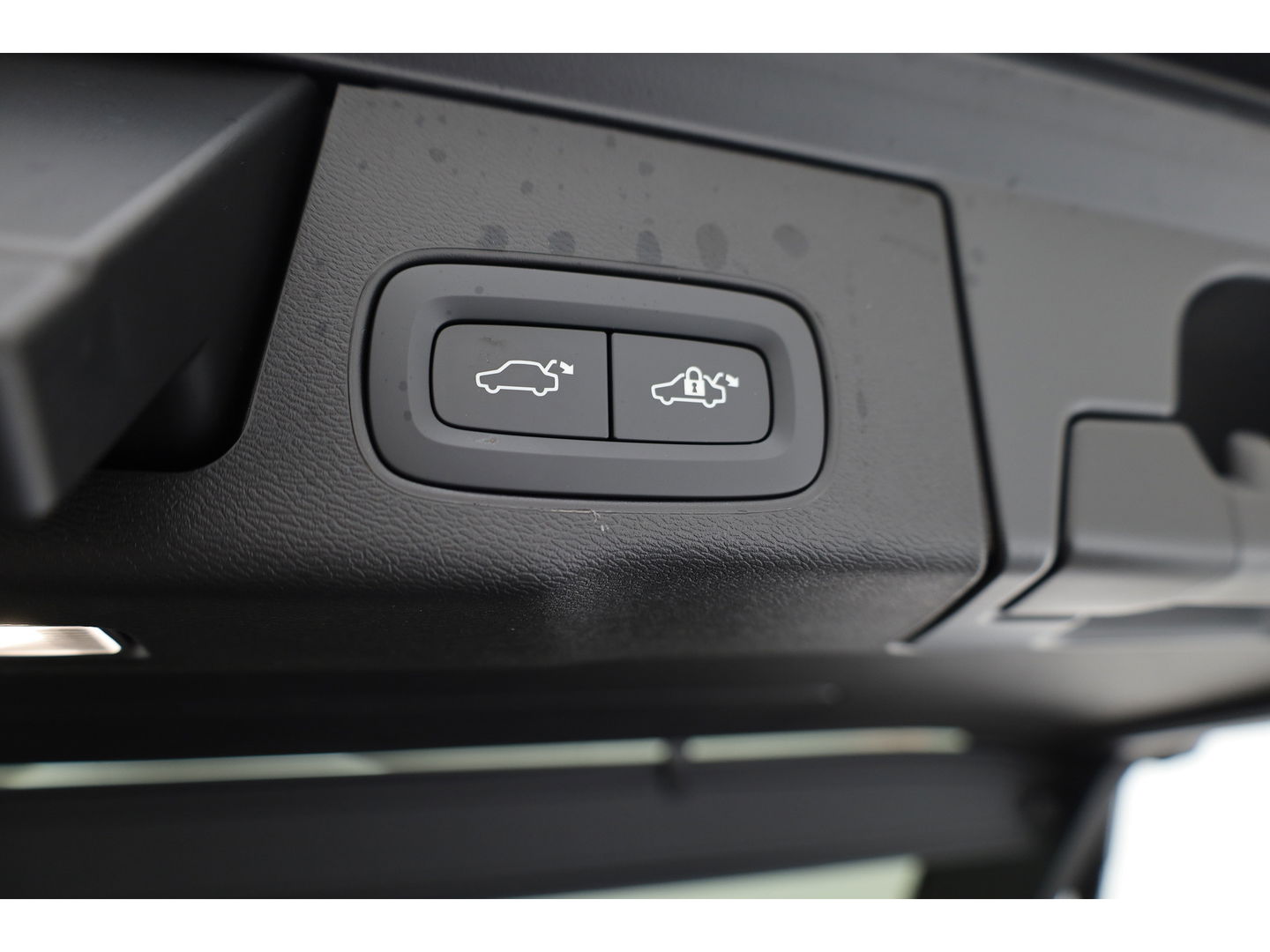 Volvo XC60 2.0 T6 Plug-in hybrid AWD Plus Black Edition | Pano | 360Cam | Stoel- Stuurverw. | Memory | Harman Kardon | CarPlay | 21''