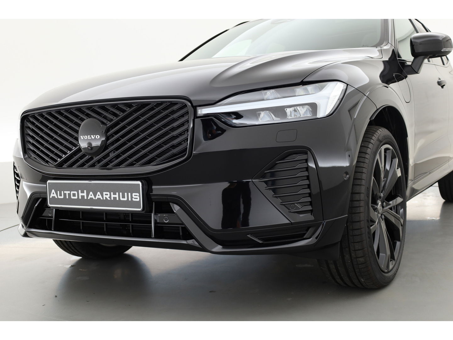Volvo XC60 2.0 T6 Plug-in hybrid AWD Plus Black Edition | Pano | 360Cam | Stoel- Stuurverw. | Memory | Harman Kardon | CarPlay | 21''