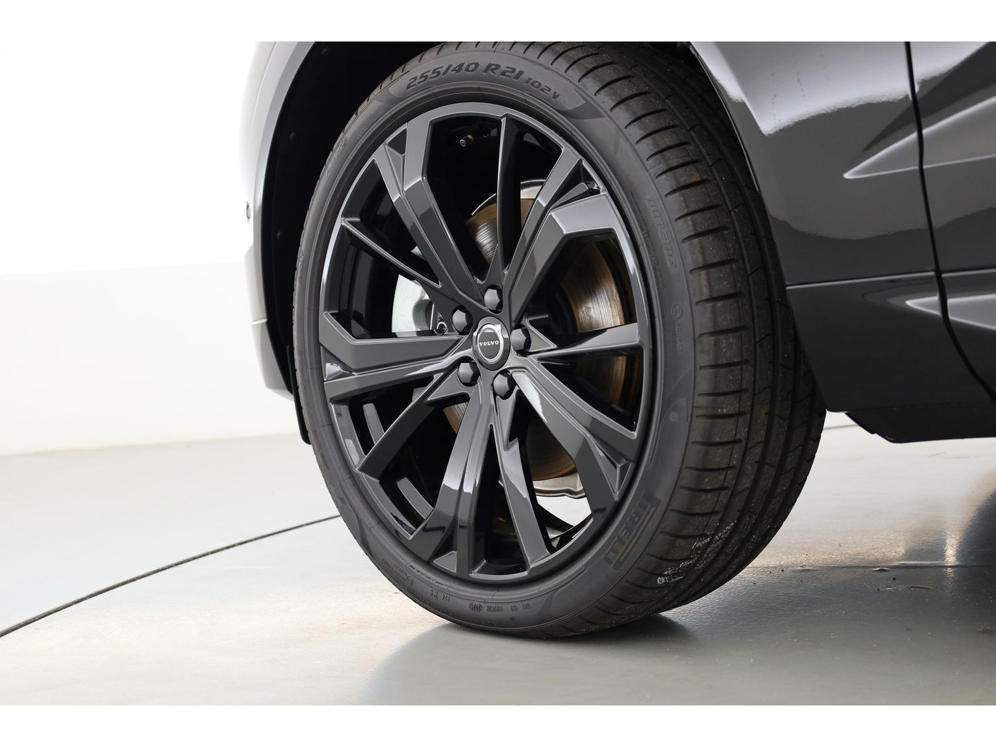 Volvo XC60 2.0 T6 Plug-in hybrid AWD Plus Black Edition | Pano | 360Cam | Stoel- Stuurverw. | Memory | Harman Kardon | CarPlay | 21''