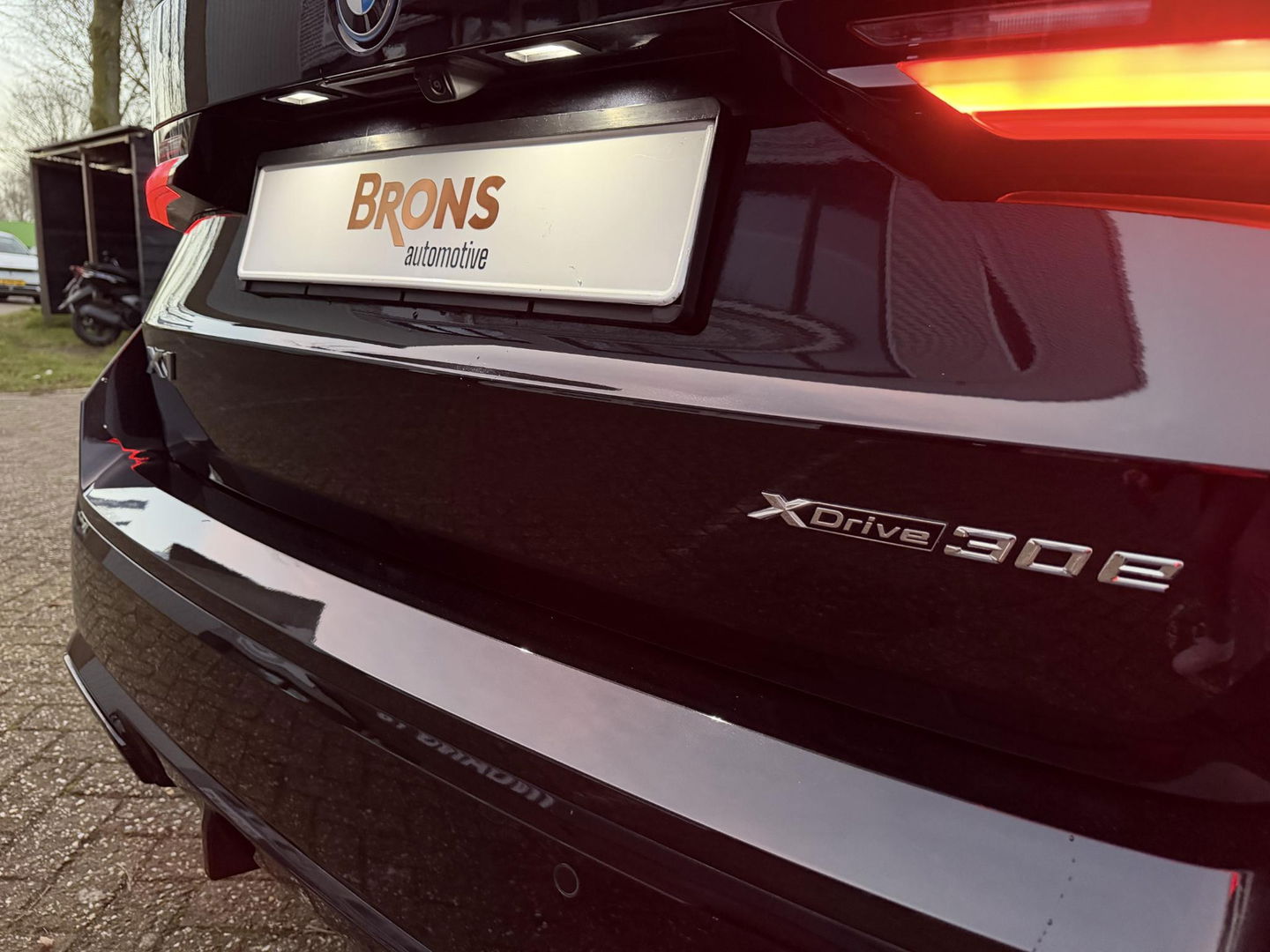 BMW X1 xDrive30e 20 inc l Pano l Zeer luxe l Hybrid