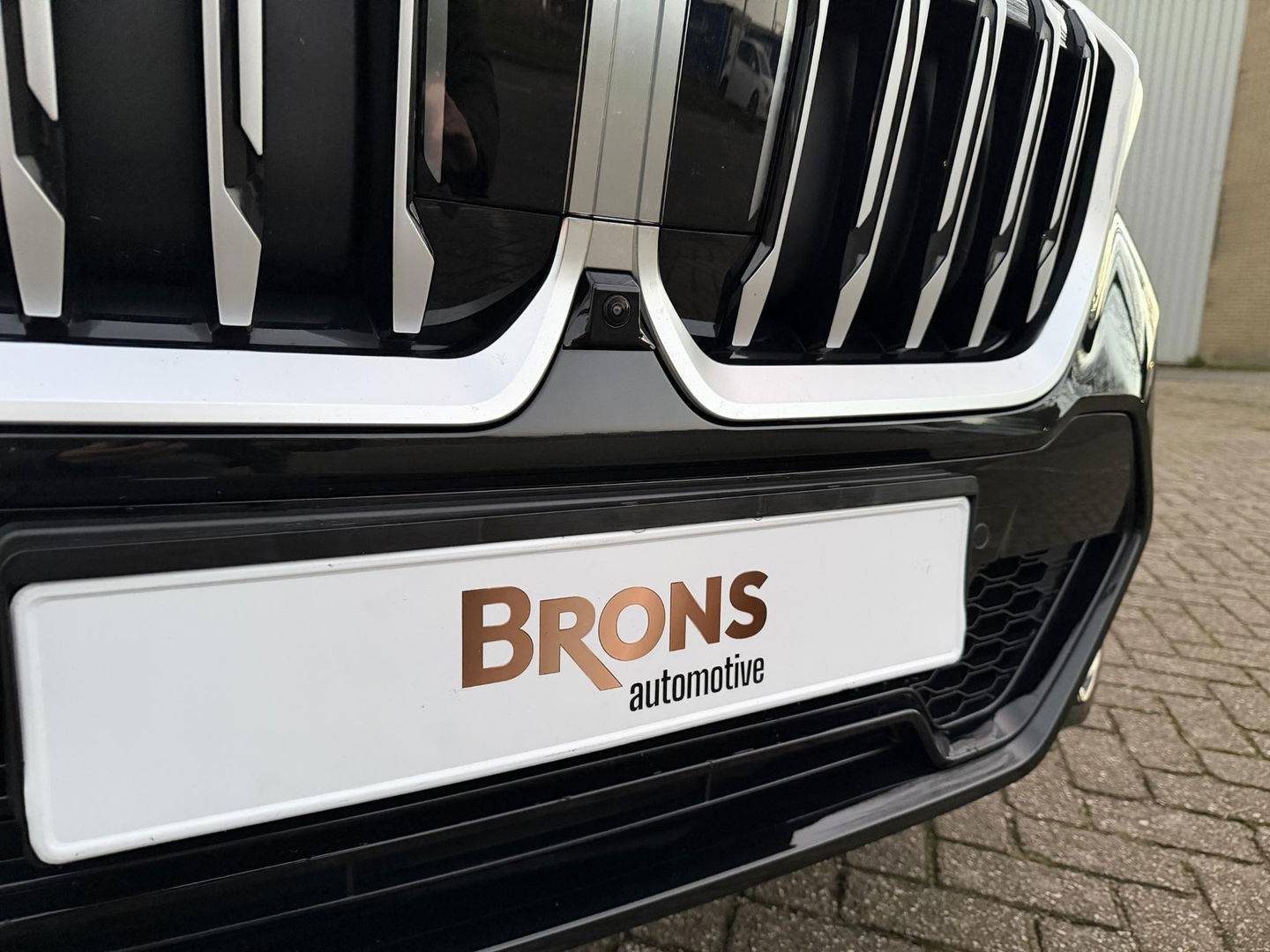 BMW X1 xDrive30e 20 inc l Pano l Zeer luxe l Hybrid