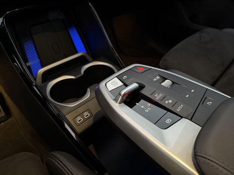 BMW X1 xDrive30e 20 inc l Pano l Zeer luxe l Hybrid