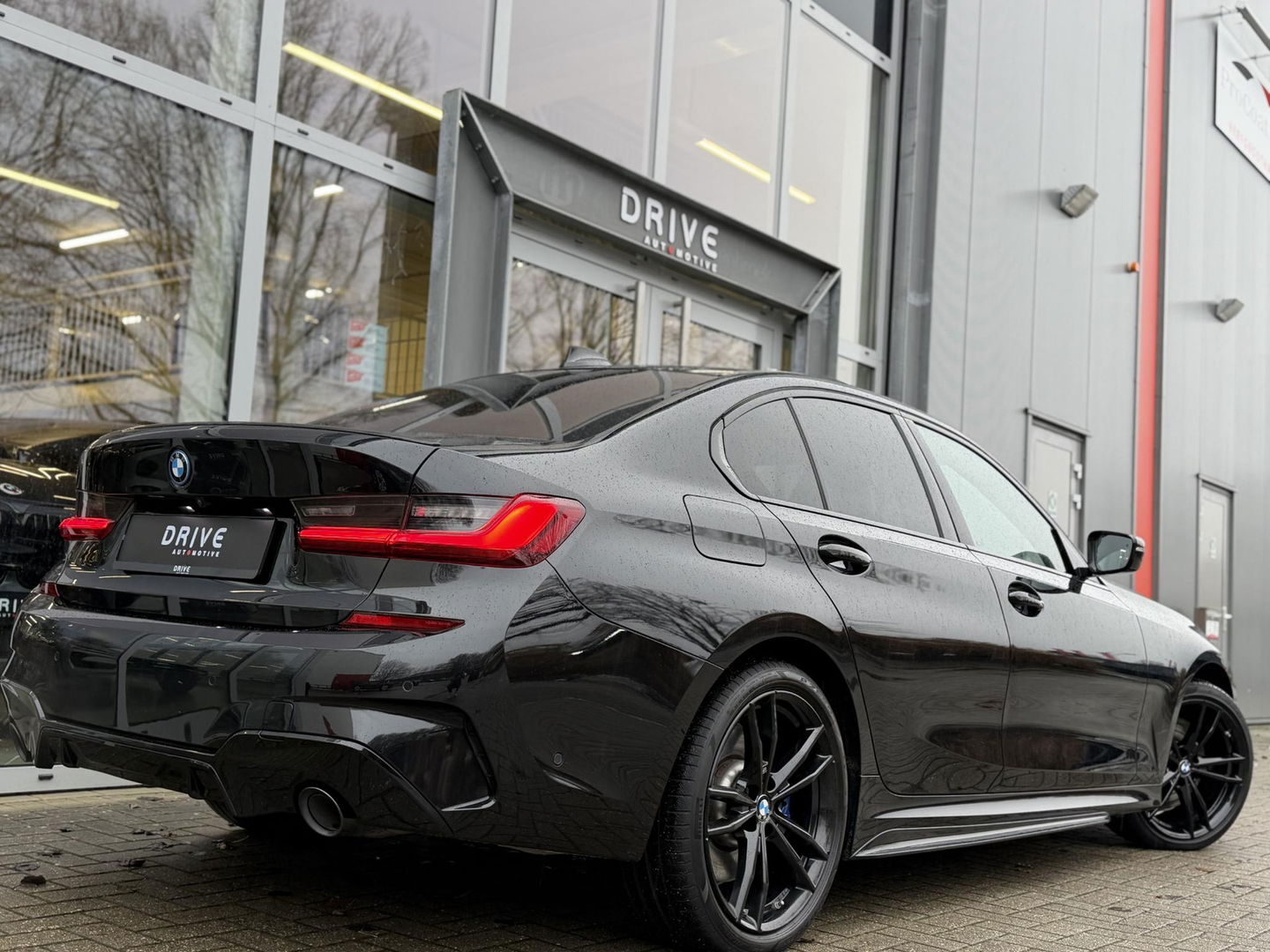 BMW 3-serie 330e High Ex. M-Sport Plus |Schuif/kantel dak|M-Seats|Memory|19"|HiFi
