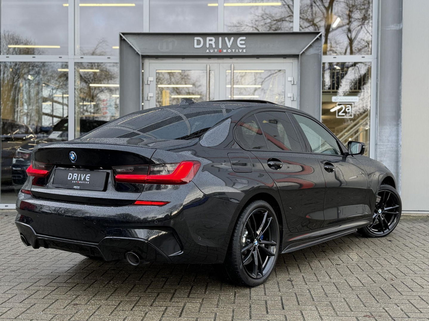 BMW 3-serie 330e High Ex. M-Sport Plus |Schuif/kantel dak|M-Seats|Memory|19"|HiFi