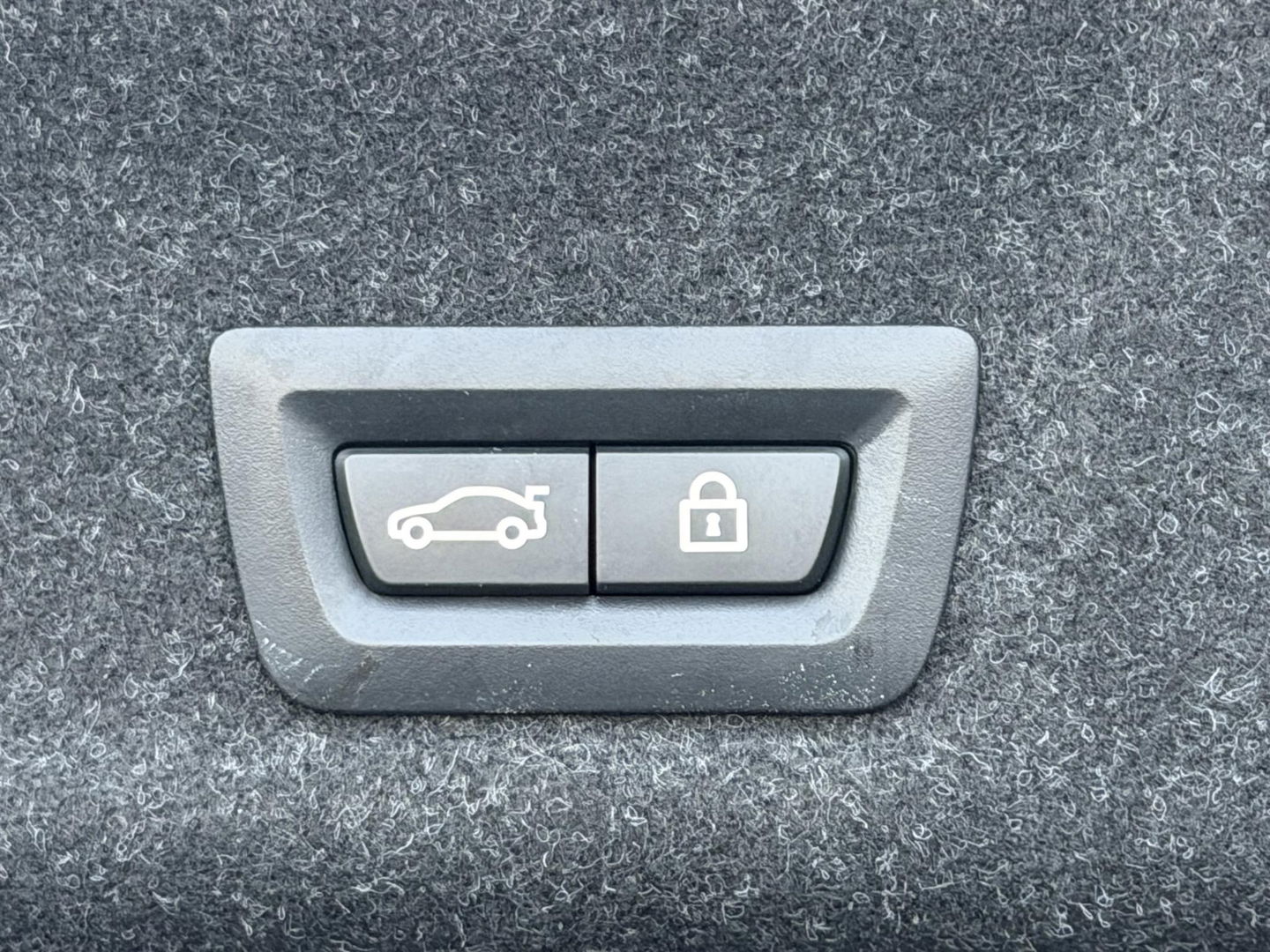 BMW 3-serie 330e High Ex. M-Sport Plus |Schuif/kantel dak|M-Seats|Memory|19"|HiFi