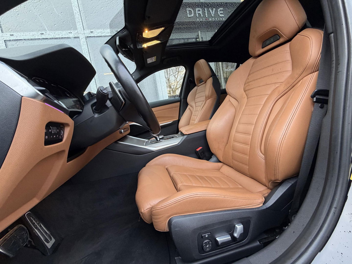 BMW 3-serie 330e High Ex. M-Sport Plus |Schuif/kantel dak|M-Seats|Memory|19"|HiFi