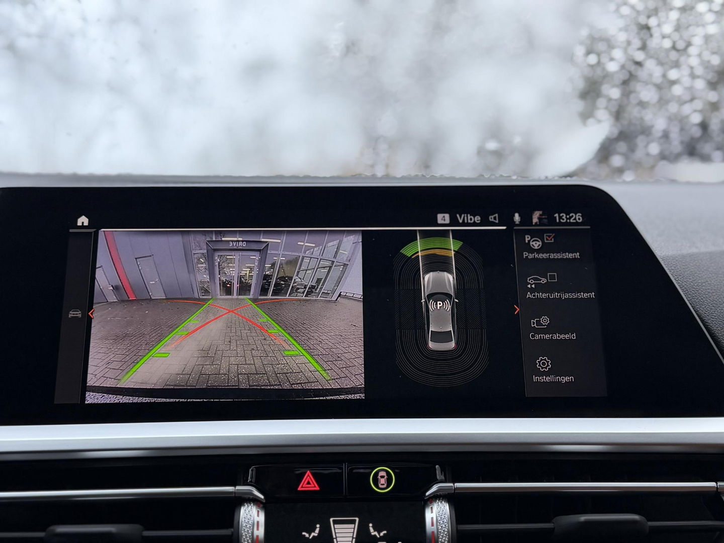 BMW 3-serie 330e High Ex. M-Sport Plus |Schuif/kantel dak|M-Seats|Memory|19"|HiFi