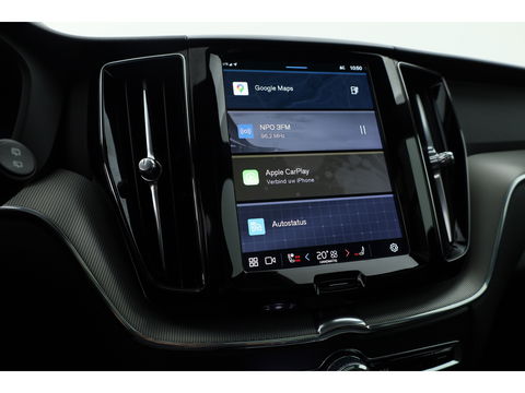 Volvo XC60 2.0 T6 Plug-in hybrid AWD Plus Black Edition | Luchtvering | Head-up | 360 camera | ACC | Pano-dak | H&K audio |