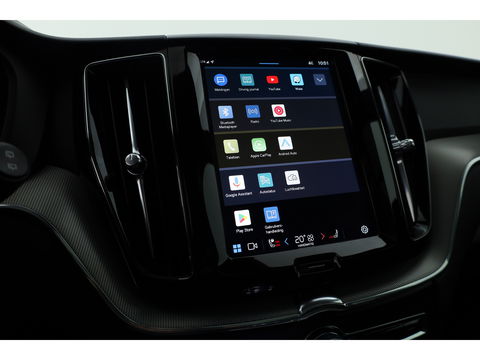 Volvo XC60 2.0 T6 Plug-in hybrid AWD Plus Black Edition | Luchtvering | Head-up | 360 camera | ACC | Pano-dak | H&K audio |