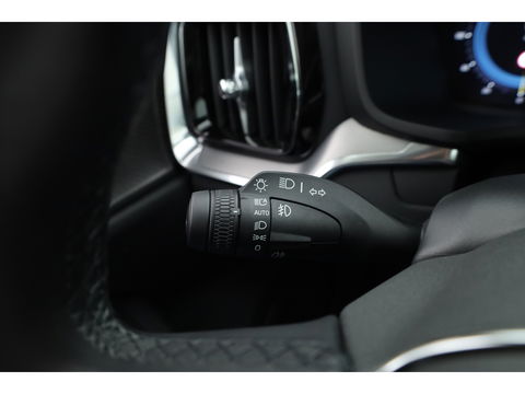 Volvo V60 T6 Recharge Plus Bright | Trekhaak | 360 camera | 4x stoel- + stuurverw. | H&K |