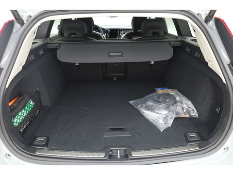 Volvo V60 T6 Recharge Plus Bright | Trekhaak | 360 camera | 4x stoel- + stuurverw. | H&K |