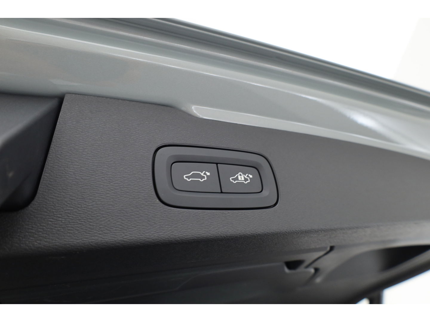 Volvo V60 T6 Recharge Plus Bright | Trekhaak | 360 camera | 4x stoel- + stuurverw. | H&K |