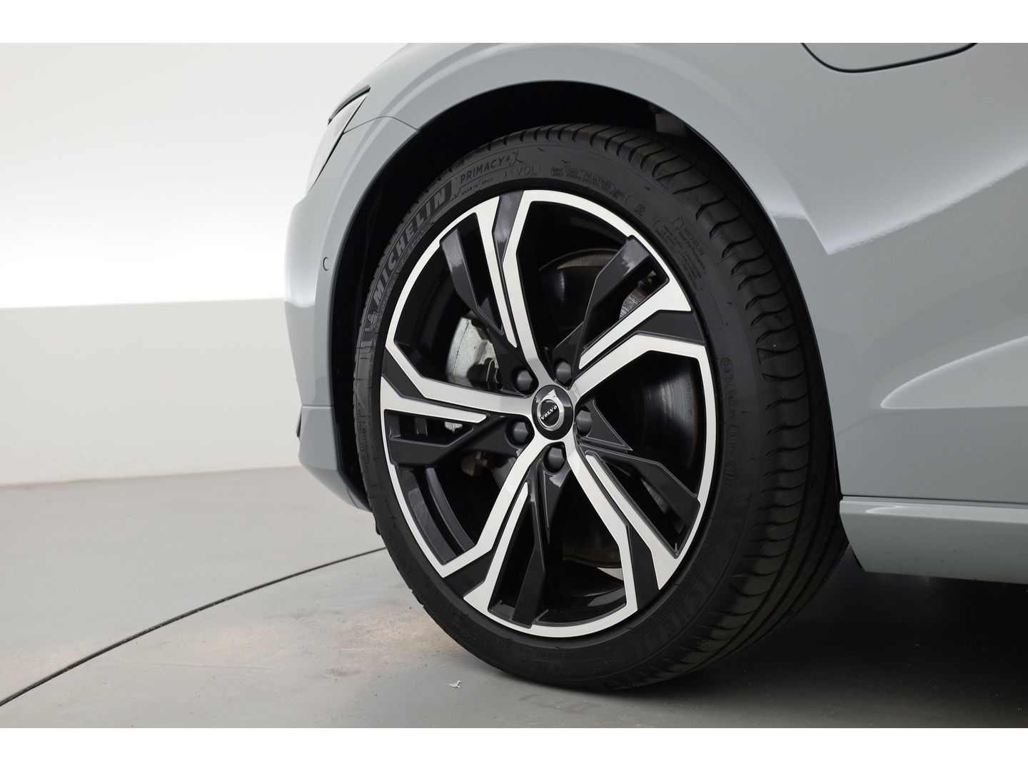 Volvo V60 T6 Recharge Plus Bright | Trekhaak | 360 camera | 4x stoel- + stuurverw. | H&K |