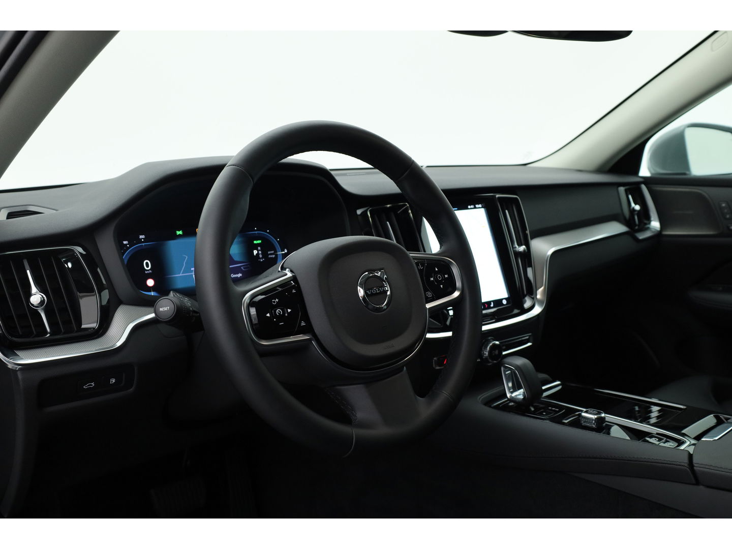 Volvo V60 T6 Recharge Plus Bright | Trekhaak | 360 camera | 4x stoel- + stuurverw. | H&K |