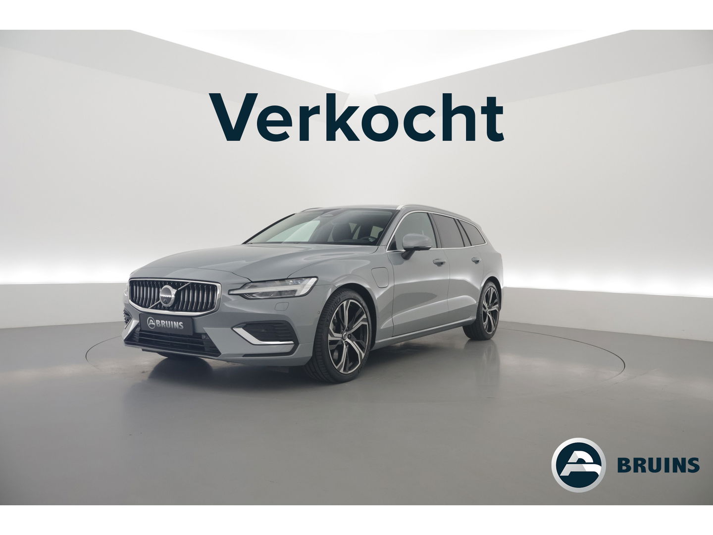 Volvo V60 T6 Recharge Plus Bright | Trekhaak | 360 camera | 4x stoel- + stuurverw. | H&K |