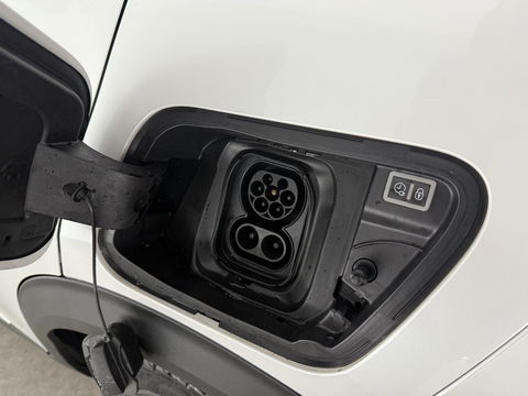 Peugeot e-2008 EV GT 50 kWh | SOH 90% | Snelladen | Sfeer | 360° | Virtual | Camera | Stoelverw. | Adap. Cruise | Keyless | Carplay | NAP