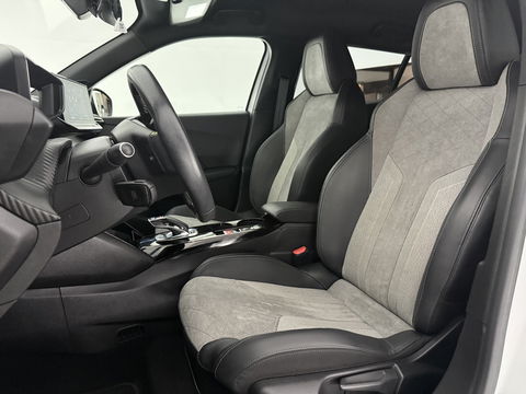 Peugeot e-2008 EV GT 50 kWh | SOH 90% | Snelladen | Sfeer | 360° | Virtual | Camera | Stoelverw. | Adap. Cruise | Keyless | Carplay | NAP