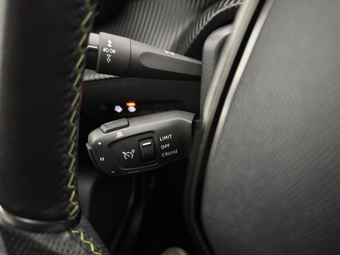 Peugeot e-2008 EV GT 50 kWh | SOH 90% | Snelladen | Sfeer | 360° | Virtual | Camera | Stoelverw. | Adap. Cruise | Keyless | Carplay | NAP