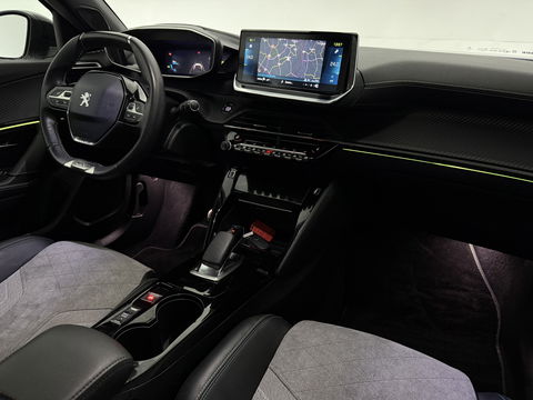 Peugeot e-2008 EV GT 50 kWh | SOH 90% | Snelladen | Sfeer | 360° | Virtual | Camera | Stoelverw. | Adap. Cruise | Keyless | Carplay | NAP